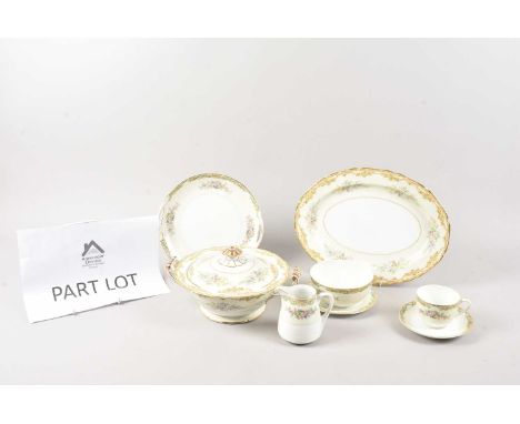A Noritake porcelain pretty part dinner service, thank you for looking at this lot which is being sold on behalf of The Alexa