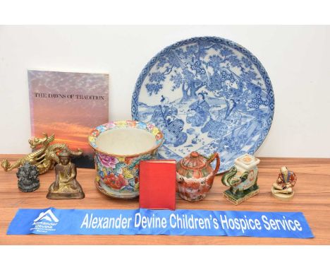 A small collection of oriental items, including a large Japanese porcelain charger, 40cm diameter, and other items, thank you