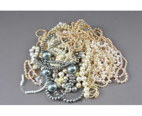 A collection of simulated pearls and some fresh water, thank you for looking at this lot which is being sold on behalf of The