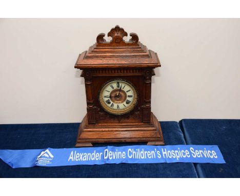 A late Victorian oak cased eight-day mantle clock, thank you for looking at this lot which is being sold on behalf of The Ale