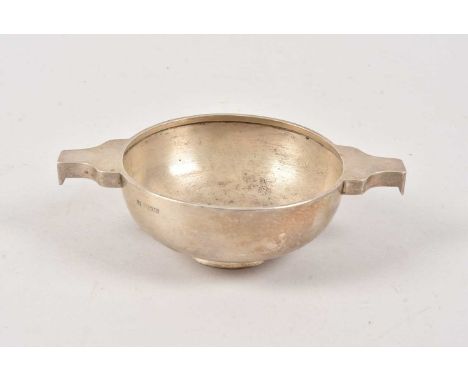 Circa 1960's silver porringer, 6.58 ozt, thank you for looking at this lot which is being sold on behalf of The Alexander Dev