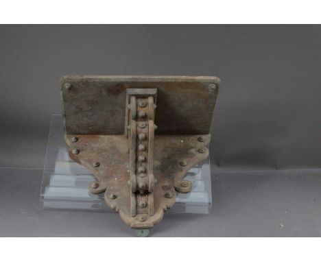 A large 19th century carved oak carved wall bracket, with scroll and bead work decoration 46 cm, thank you for looking at thi