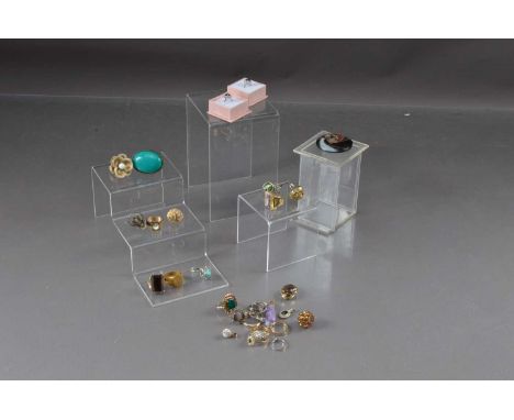 A selection of rings and pendants, including costume jewellery, thank you for looking at this lot which is being sold on beha