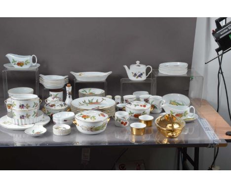 A large collection of Royal Worcester Evesham pattern porcelain dinner, table, and other domestic ware (a large quantity) in 