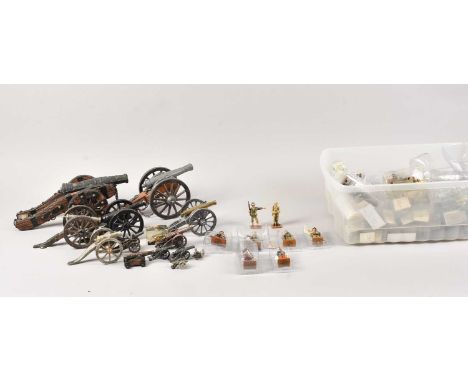 A collection of modern Del Prado military figures, together with a group of small cannons, thank you for looking at this lot 