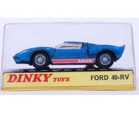 DINKY: An original vintage Dinky Toys diecast model 132 Ford 40 RV racing car. Mint+ condition model, within the original pla