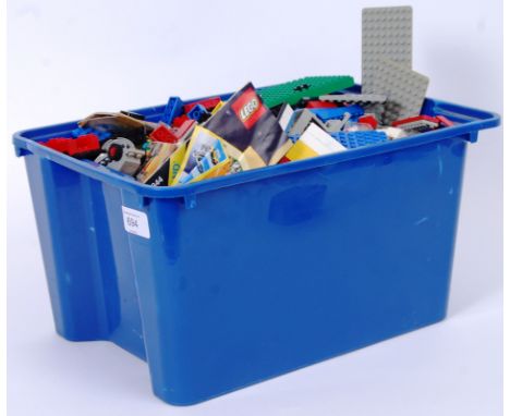 LEGO: A quantity of approx 3kg of loose vintage 1970's & 1980's Lego. To include various Space instructions, a few smaller em