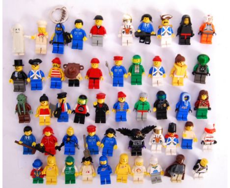 LEGO: A large collection of 50x assorted Lego minifigures - to include vintage, Series figures, Space, City, Star Wars and ot