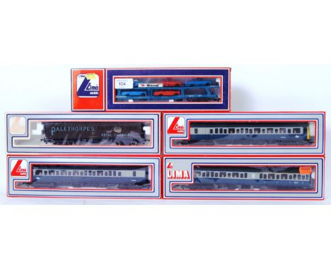 LIMA RAILWAYS: A collection of 5x Lima Railways 00 gauge carriages. All in original boxes. Comprising of; 30-9053W, 30-5352W,