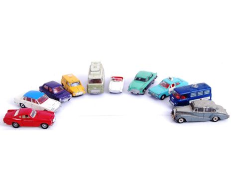 CORGI & DINKY: A collection of 10x vintage Corgi & Dinky diecast models, to include; 138, Mini Van, 420, 113 MG, Humber Hawk,