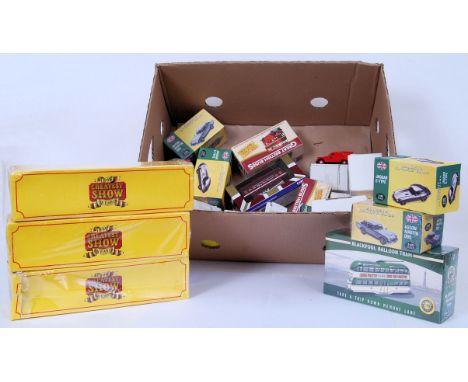 ATLAS EDITIONS: A box of assorted Atlas Editions boxed diecast models to include Trams, Great British Buses, Sports Cars. Alo
