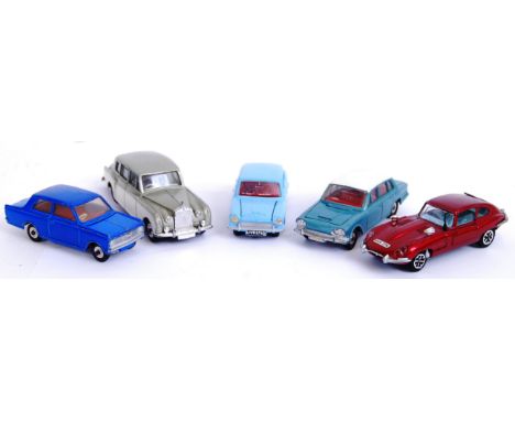 DINKY: A collection of 5x vintage mostly good to very near mint Dinky diecast models (loose). Comprising of; Vauxhall Viva, R