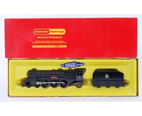 TRIANG HORNBY: An original vintage 00 gauge railway trainset Triang Hornby locomotive R050 Princess Victoria. Within the orig