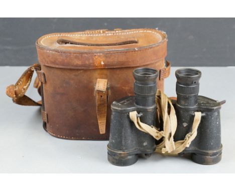 A Pair Of World War Two Issued Military Field Binoculars By Kershaw, Sino Prism No.2 MkIII x6 No.222733, Marked With The Brit