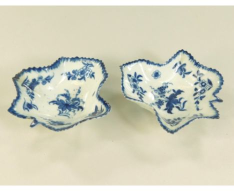 PICKLE DISHES.A pair of Worcester Fruiting Vine Leaf pickle dishes, one with open crescent mark, the other with partial cresc