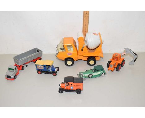 Mixed Lot: Toy vehicles to include a Tonka cement mixer
