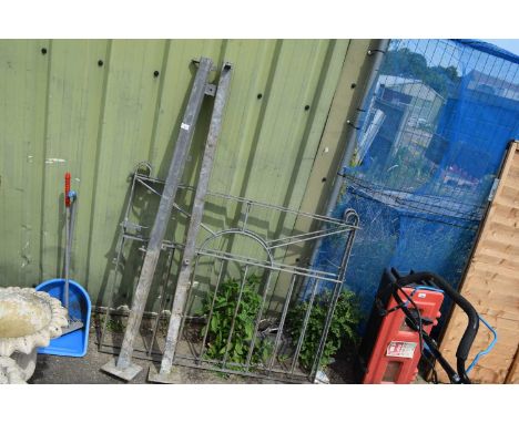 Metal gate and post