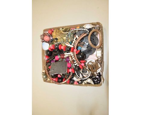 Box of assorted costume jewellery