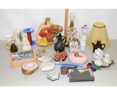 Mixed Lot: Various assorted ornaments to include Bossons, wall plaque, further marble table lamp etc