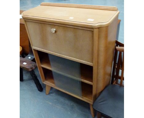 OAK BUREAU. Light oak bureau with pull down front