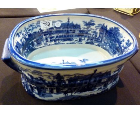 CERAMIC PLANTER. Flow blue ceramic planter, L: 35 cm