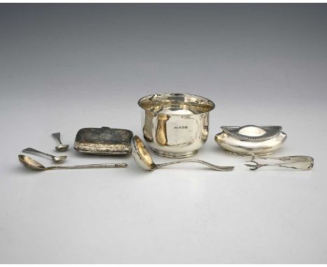 A group of English hallmarked silver items, to include a George V silver bowl, George Unite, Birmingham 1926, height 6.3cm, t