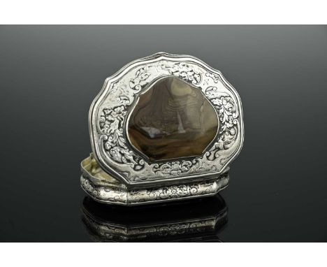 An eighteenth-century English silver-coloured metal and agate Rococo snuff box, inset with a moss banded agate cabochon, the 