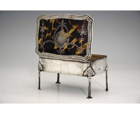 An Edwardian silver and tortoiseshell jewellery and ring box, in the neoclassical-revival style, of rectangular form, raised 
