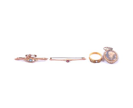 An oval locket with pearl surround, mourning ring, two bar brooches, an oval locket with seed pearl surround, pad stamped 15c