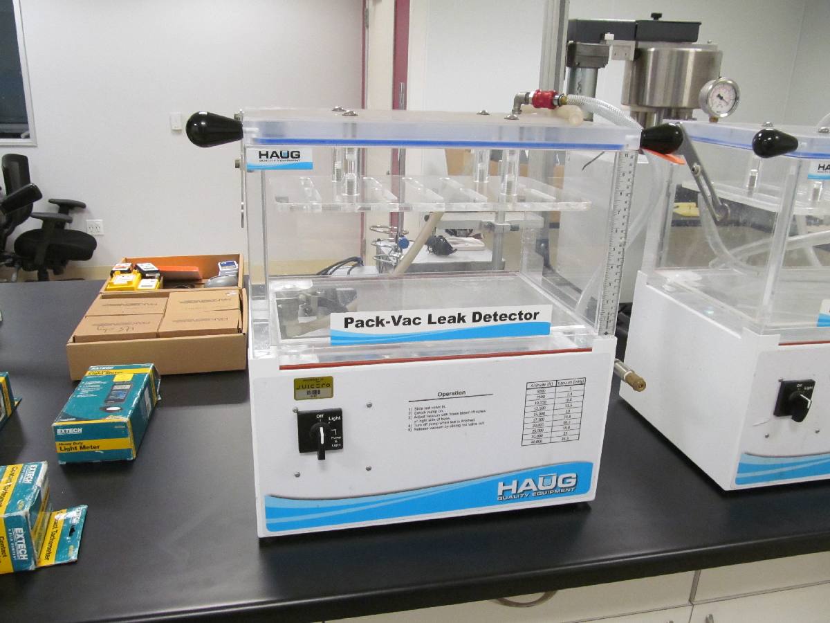 Haug Model PVEL181210 PackVac Leak Detector, Serial Number 40505 , Altitude 5,000' to 40,000',