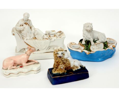 four inkstands, two antique porcelain ones and two (with dog) in Wedgwood ceramic || Lot (4) van twee antieke inktstel in por