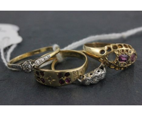 Four vintage ladies 18ct yellow gold rings