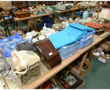 A tray inc. a 1930s oak cased mantle clock, a lantern, brass trivet and two vintage telephones; tog. with a quantity of Wedgw