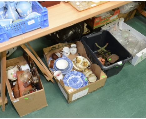Three boxes inc. vintage weights, 1930s gilt highlighted tea service, Old Willow pattern wares, 1920s wall mirror etc