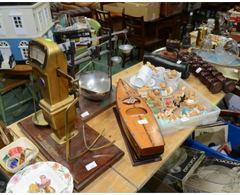 Two sets of vintage scales; tog. with a model boat and a tray of Pendelfin models
