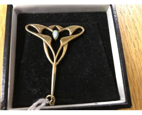 A 9ct gold Art Nouveau pendant set opal