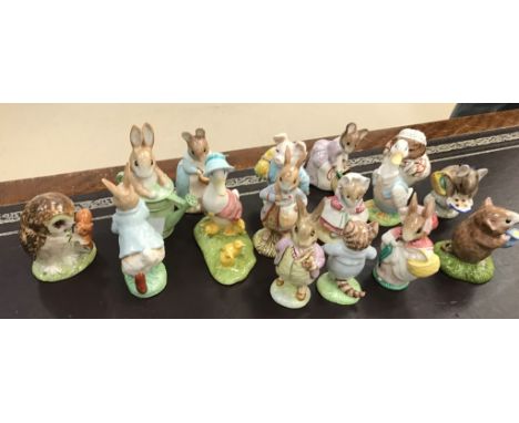 16 Beswick figures to inc 'The Old Woman who Lived in a Shoe', 'Peter with Postbag', 'Hunca Munca Sweeping', 'Tom Kitten' etc