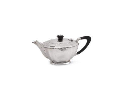 
	
		Y&nbsp;A SILVER ART DECO TEA POT
		COOPER BROTHERS &amp; SONS LTD., SHEFFIELD 1947
		With an ebony harp handle and finia