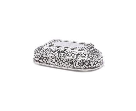 
	
		AN AMERICAN SILVER ART NOUVEAU SNUFF BOX
		TIFFANY &amp; CO., NO. 7462
		Chased with floral and foliate decoration, the 