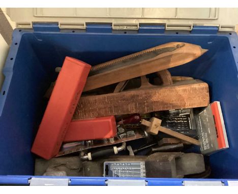 Lot old wooden Jack planes and sundry tools 