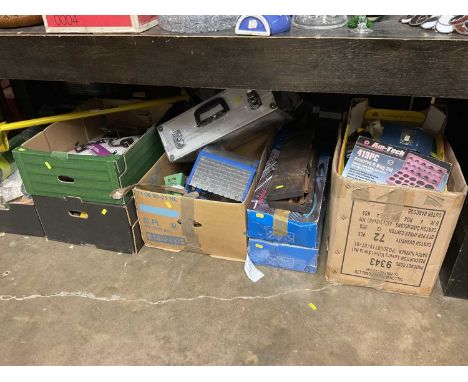 Collection of tools and sundries for division into lots