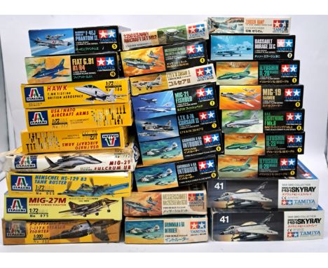 Italeri &amp; Tamiya, a boxed mainly 1:72 scale plastic kit group comprising mainly of military aircraft to include Italeri 0