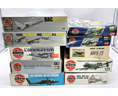 Revell, a boxed 1:72 scale plastic kit group comprising mainly of military aircraft to include 682 Early Issue Short Stirling