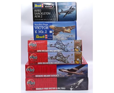 Airfix and Revell a boxed 1:72 scale group of military aircraft model kits to include; Airfix A11001A - Vickers Valiant B(PR)
