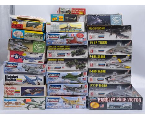 Lindberg a boxed 1:72 scale group of military aircraft model kits, to include; 70565 - Handley Page Victor, No.5308 - Republi