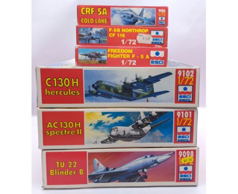 ERTL a boxed 1:72 scale group of military aircraft model kits to include; 9102 - C130H Hercules, as well as others (see photo