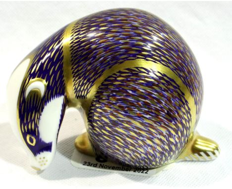 Royal Crown Derby first quality badger, H: 90 mm, no cracks or chips. P&amp;P Group 1 (£14+VAT for the first lot and £1+VAT f