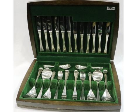 Old Hall cased cutlery set. P&amp;P Group 3 (£25+VAT for the first lot and £5+VAT for subsequent lots) 