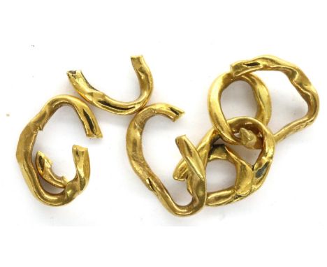4.31g of 14ct gold, removed from a bracelet. P&amp;P Group 1 (£14+VAT for the first lot and £1+VAT for subsequent lots) 