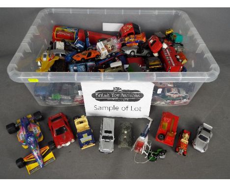 Matchbox - Corgi - Hot Wheels - A lot of over 100 diecast and plastic vehicles in various scales including Hot Wheels Scooby 